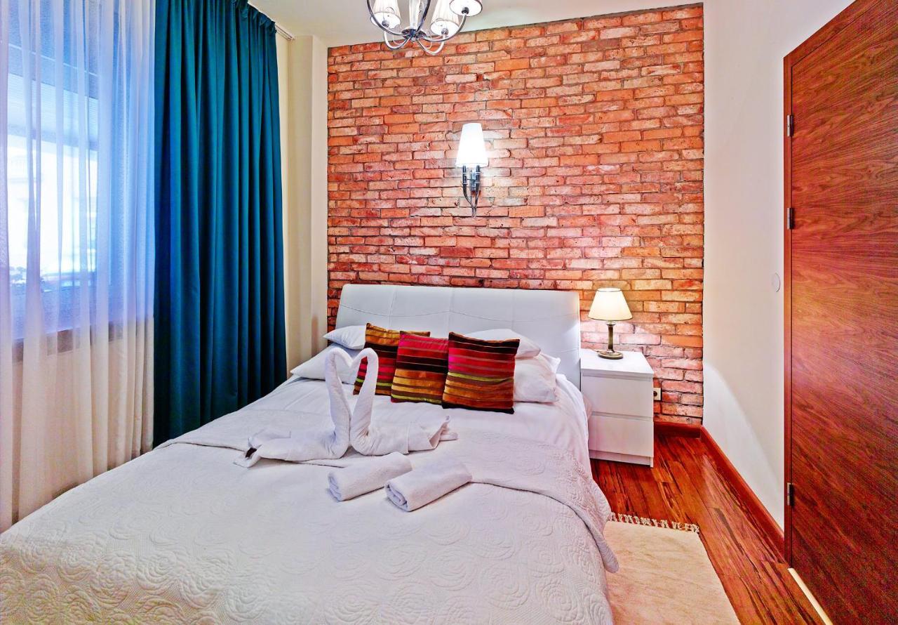 Hotel Wenecki Czestochowa Ngoại thất bức ảnh