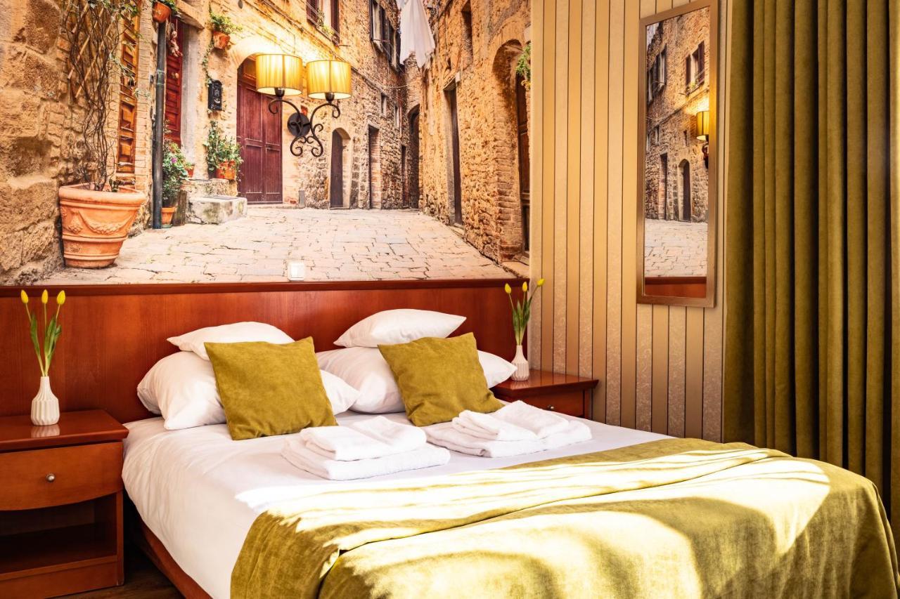 Hotel Wenecki Czestochowa Ngoại thất bức ảnh